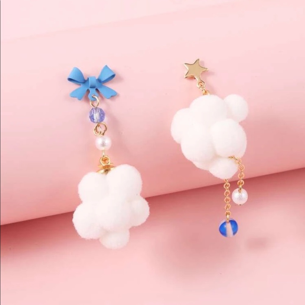 Adorable Kawaii Cloud Dangle Charm Bow & Star stud Pearl & glass bead earrings - Picture 2 of 3